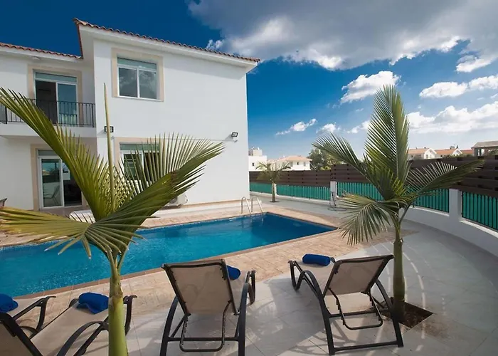 In Mit Privatem Parkplatz By Interhome Protaras