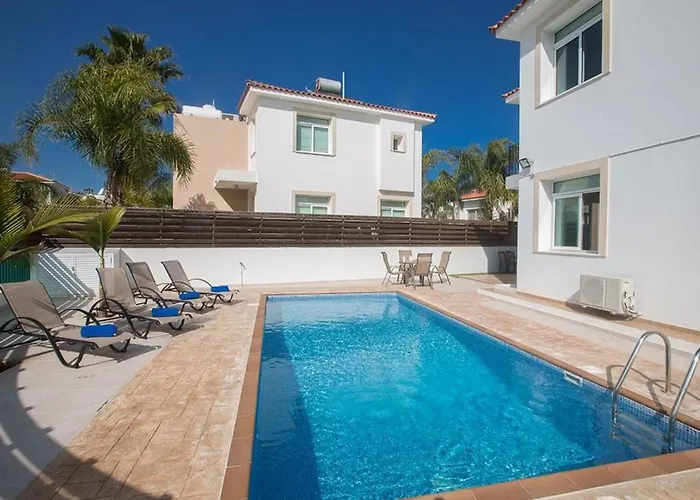 In Mit Privatem Parkplatz By Interhome